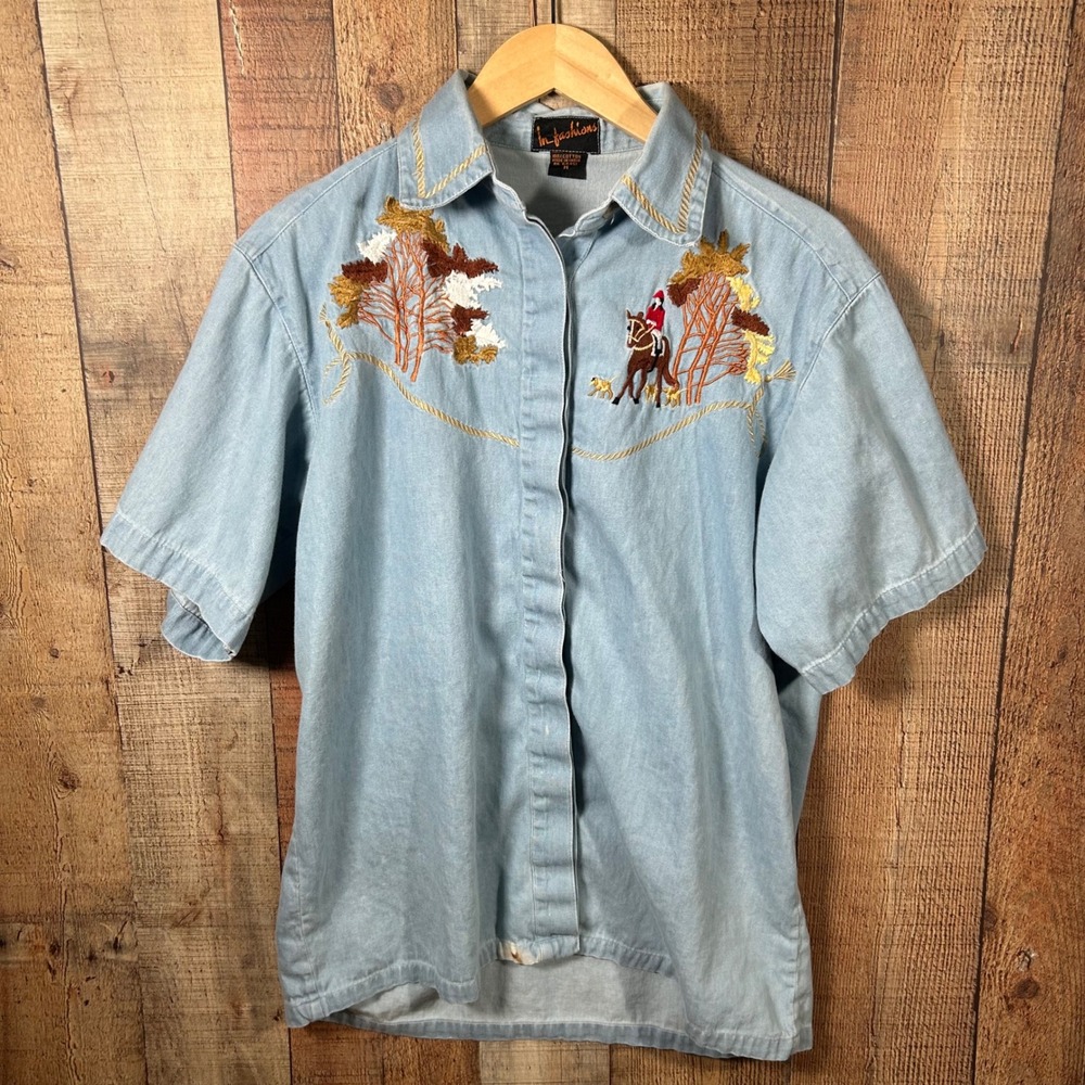 Light Wash Embroidered Western Button-Down Shirt Horse Denim Equestrian Vintage
